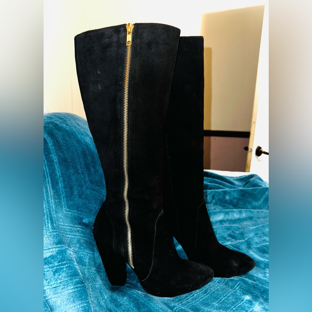 Steve Madden, women’s sz 7, Genuine black Leather knee high boots